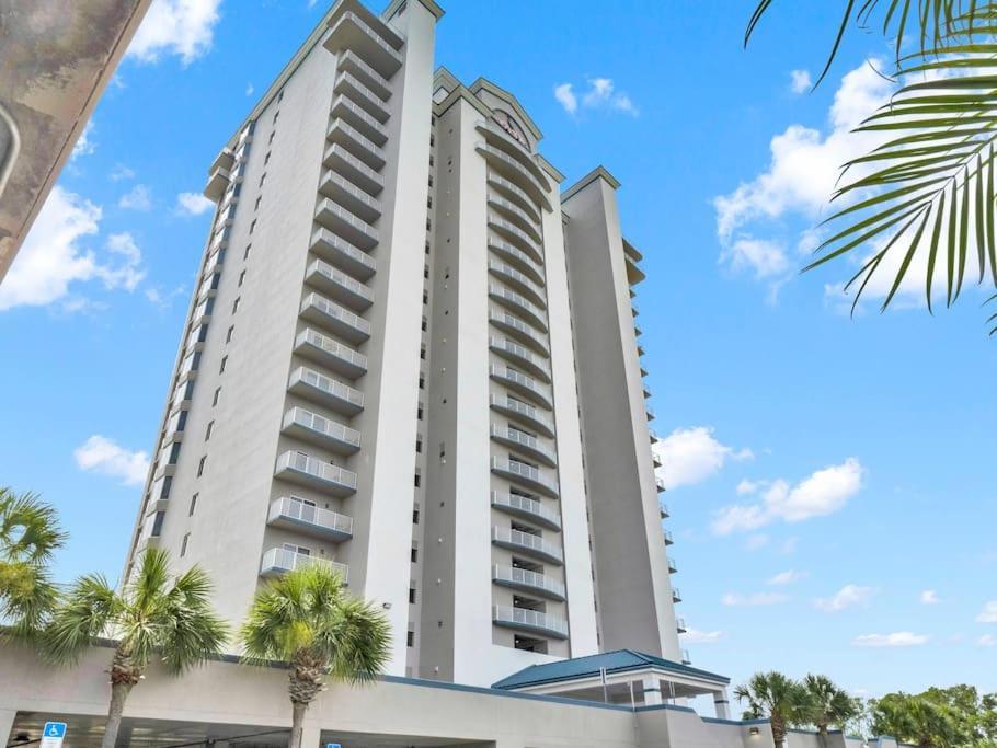 Appartement Big Pool, Stunning Lakeview, Sunrise, #1907