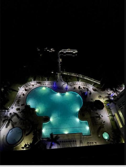 Appartement Big Pool, Stunning Lakeview, Sunrise, #1907