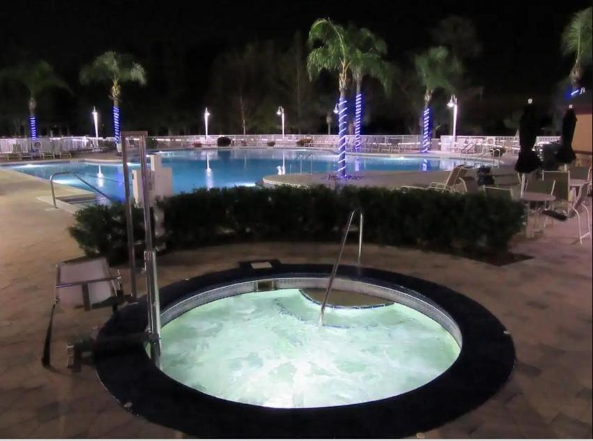 Appartement Big Pool, Stunning Lakeview, Sunrise, #1907 *